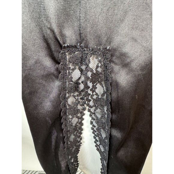 Vintage Vanity Fair Black Half Slip Size Small With Lace Trim & Elastic Waist - Picture 3 of 16